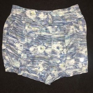 🍋 EUC- Lululemon Skort sz.6